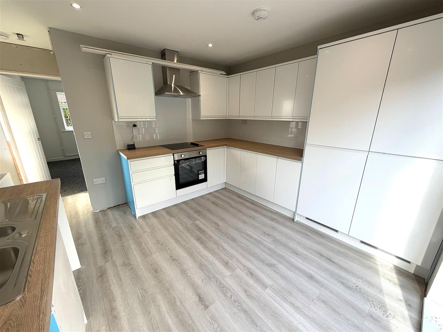 Maes-Y-Felin, Ravenhill, Swansea, SA5 5DW